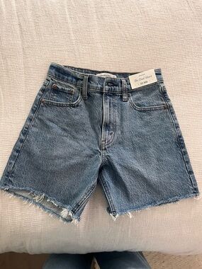 Abercrombie & Fitch Dad Jean shorts
